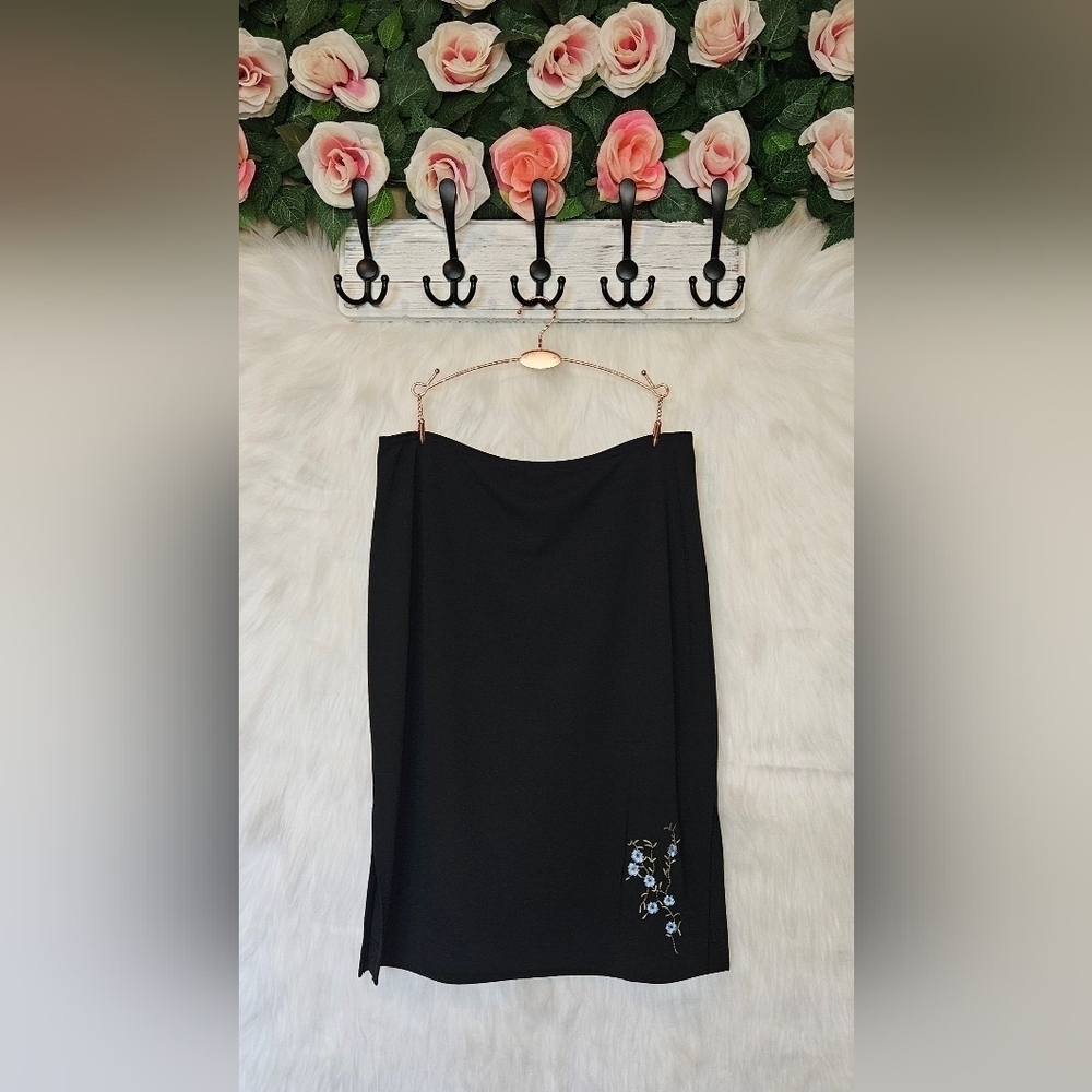 Beechers Brook Embroidered Romance Midi Skirt